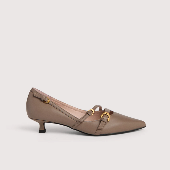 Coccinelle Spitz zulaufende Kitten-Heel-Pumps in Taupe