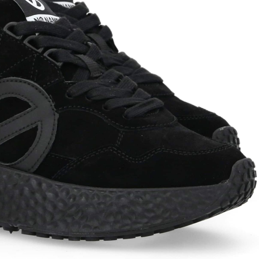 No Name Sneaker in Wildleder, Gefüttert in Schwarz