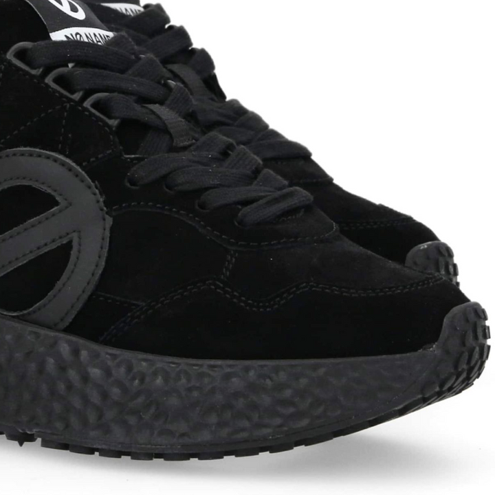No Name Sneaker in Wildleder, Gefüttert in Schwarz