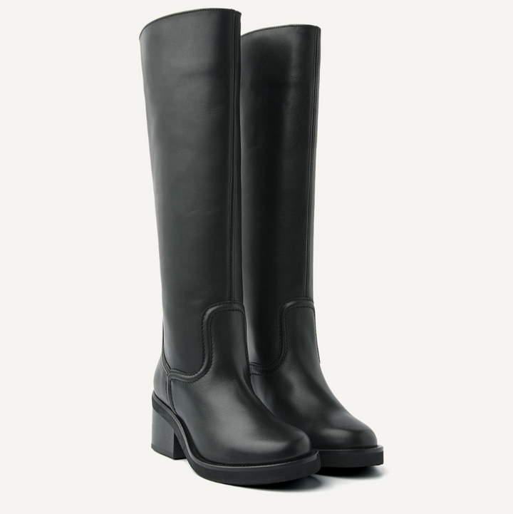 Nubikk Stiefel in Schwarz