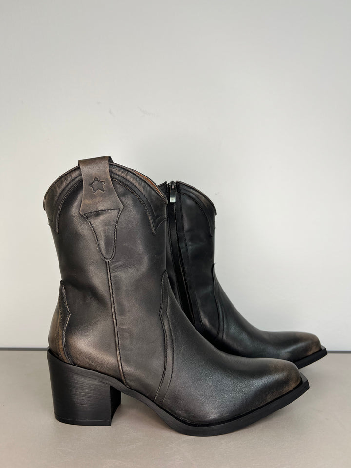 Ankle Boots in schwarz
