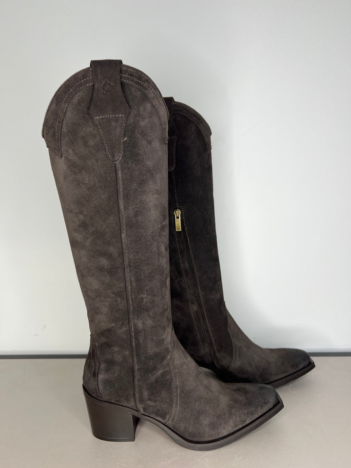 Stiefel aus Leder