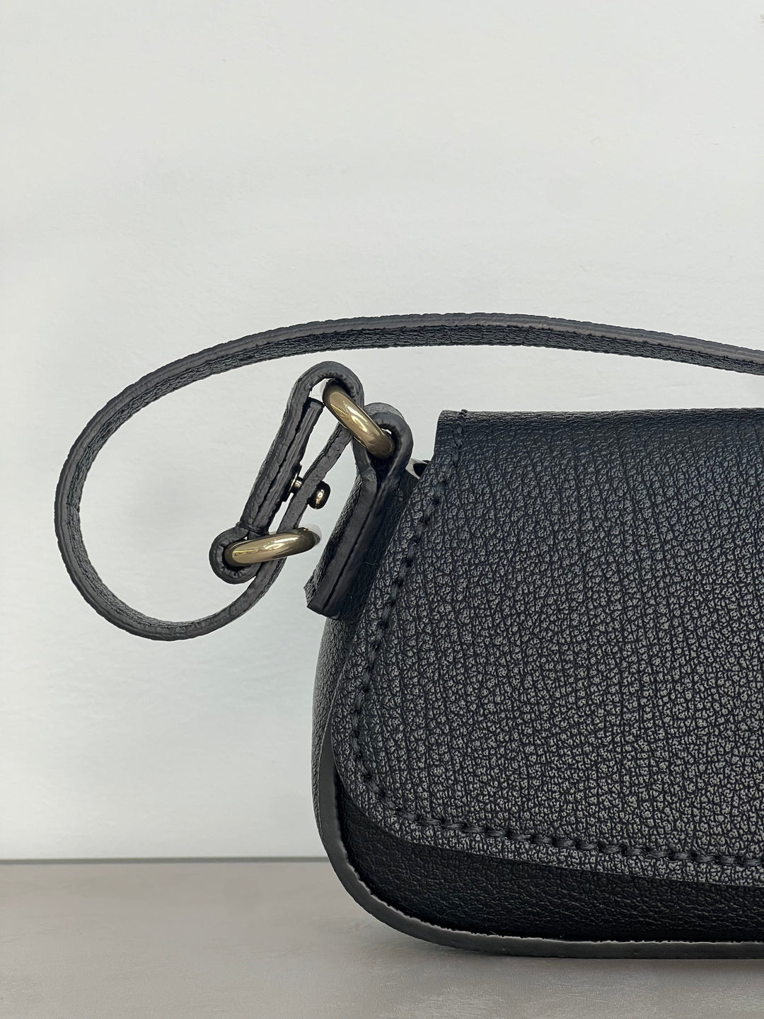 Bean Handtasche in schwarz