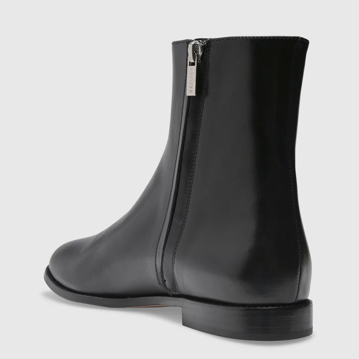 Unützer Stiefeletten in Schwarz